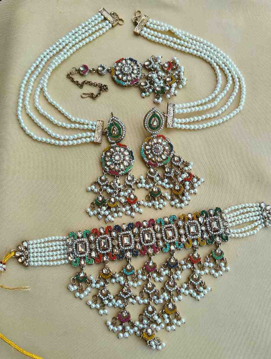 Beautiful Premium Quality Pakistani Work Necklace With Beautiful Earrings And tika...